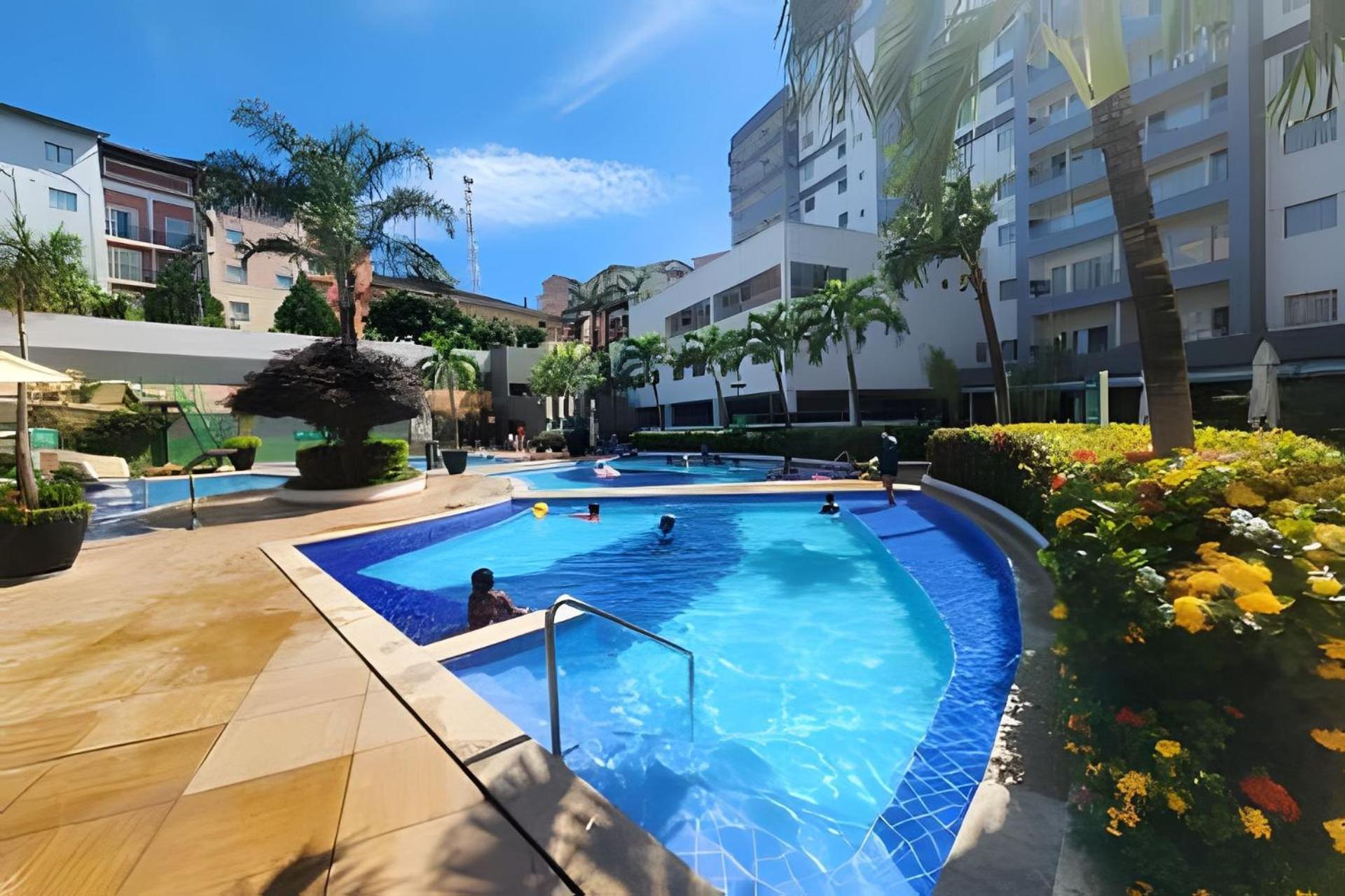 Apto Em Com Ampla Area De Lazer E Linda Vista Rio Quente