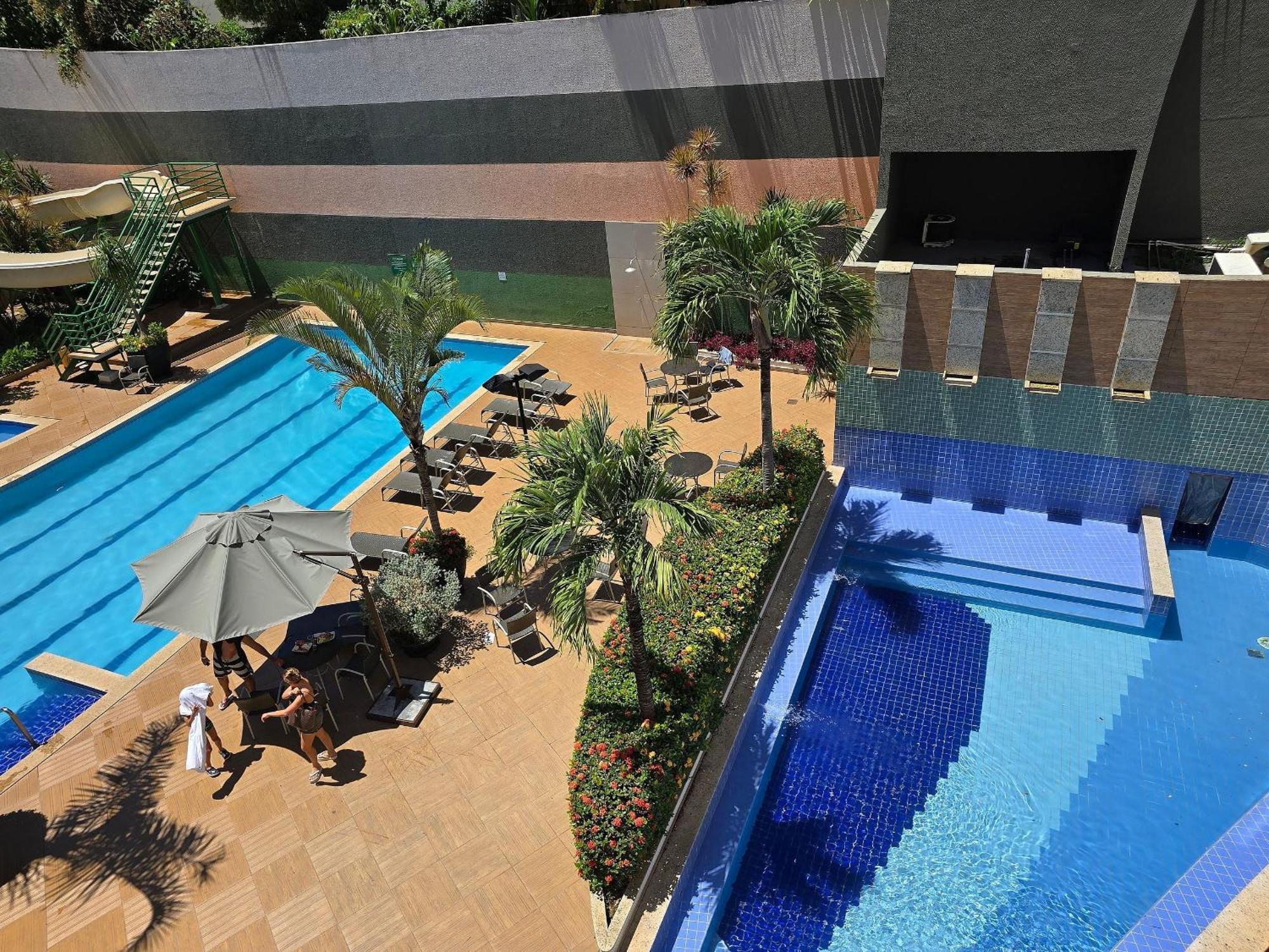 Apto Em Com Ampla Area De Lazer E Linda Vista *
